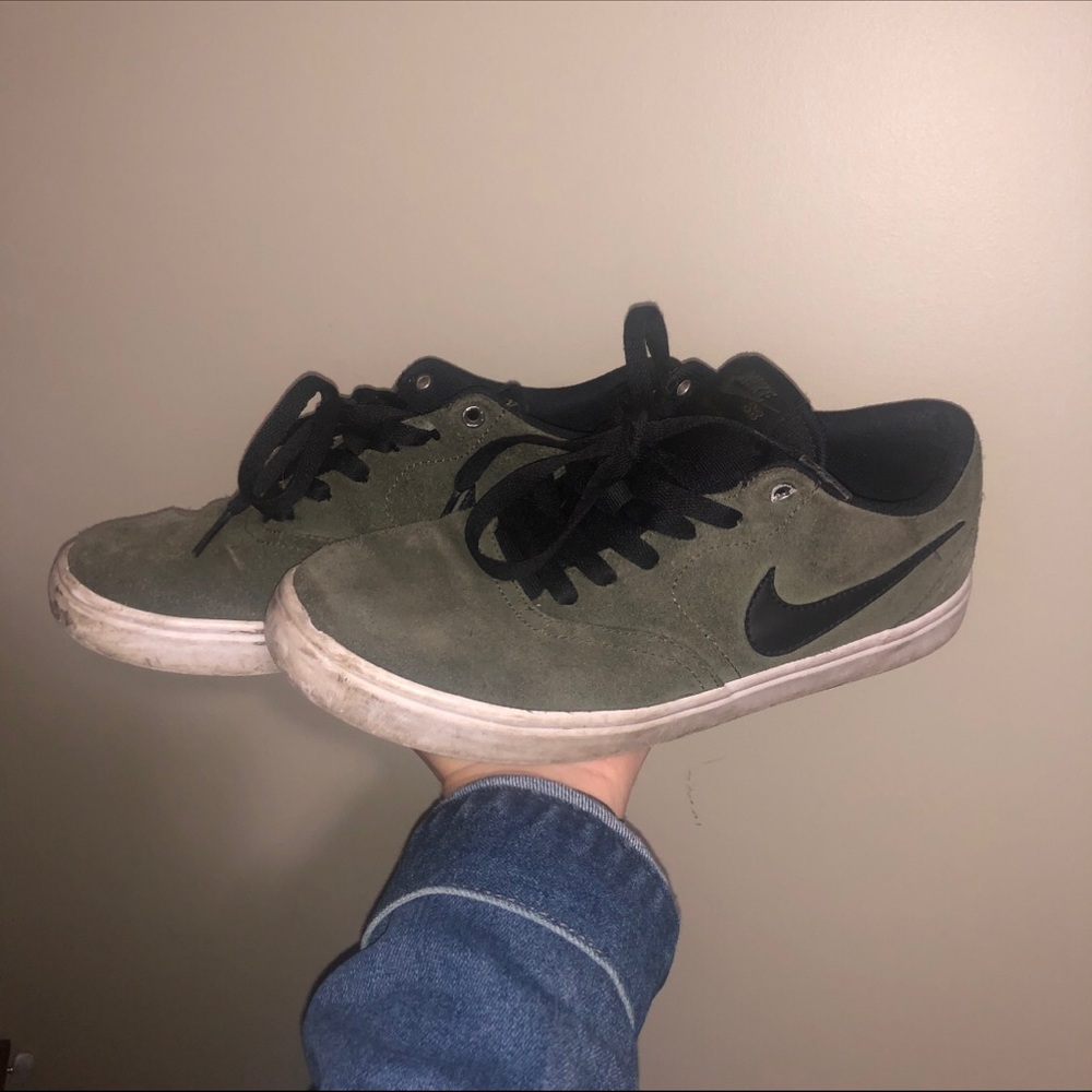 Green Nike SB Sneakers